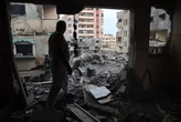Israeli special forces disguised themselves as displaced Gazans to infiltrate a refugee camp and rescue 4 hostages, reports say