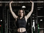 A woman switched from a desk job to bodybuilding in her mid-40s with 4 simple strategies. It revitalized her life.