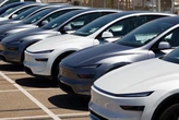 EV sales are setting records ahead of the tax credit going away. It isn't helping Tesla.
