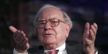 Warren Buffett had to work from his iPhone for days after lines went down at Berkshire Hathaway
