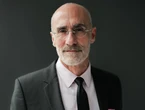 Inside happiness scientist and Harvard professor Arthur C. Brooks' daily routine, from a 5 a.m. workout to a 9 p.m. bedtime