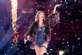 Taylor Swift's fans-first business strategy all goes back to a childhood interaction with LeAnn Rimes