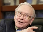 Warren Buffett hails Tim Cook for making Berkshire more money than he has &mdash; after selling two-thirds of his Apple stake