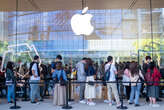 I spent over 5 years setting up new iPhones in Apple stores. Here's what launch day is like for employees.