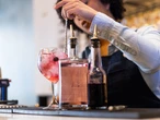 I've been a bartender for over 10 years. Here are 11 things I wish customers would stop doing.