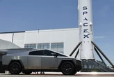 JPMorgan CEO Jamie Dimon rolled out the red carpet for Elon Musk ahead of SpaceX's IPO