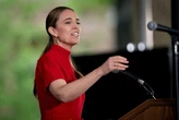 10 leadership tips from Jacinda Ardern, the ex-New Zealand prime minister who became a world leader at 37