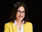 I'm an executive coach. Here are 5 ways I'm telling my clients to use AI to get ahead at work.