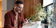 Verizon and AT&T are now requiring debit card payments to get the full autopay discount. Here's how to decide if it's worth it.