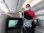 A traveler who has taken more than 325 business-class flights shares 1 thing he's surprised other passengers don't take advantage of