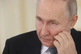 Putin could struggle to end the war in Ukraine because it's making some poor Russians richer
