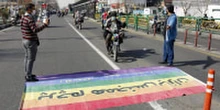 Gay Iranian man dead in alleged 'honor killing,' rights group says