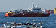Race against time to find missing submarine before crew runs out of air