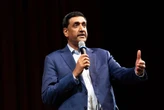 Ro Khanna zatrzymany. Uzbrojeni osadnicy zablokowali jego samochód
