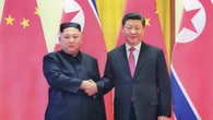 Xi musi utemperować Kima. Przywódca Chin leci do Pjongjangu
