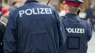 Zabarykadował się z kobietą w sklepie. Policja negocjuje z napastnikiem