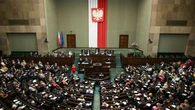 Sejm po nowemu. Sondaż zwiastuje koalicyjny ból głowy