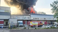 Pożar w Płocku. W ogniu stanął pawilon handlowy