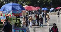 Comercio informal cubre sitios emblemáticos y zonas prohibidas en centro de CDMX