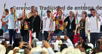 Indígenas entregan bastones de mando a nuevos ministros de la Corte