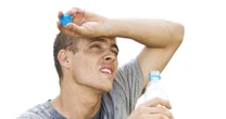 Cuidado con el calor: Cómo mantener hidratada tu piel sin morir en el intento