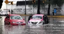 Caos vial en Magdalena Contreras por inundaciones