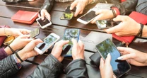 Más conectados, ¿menos democráticos? Otro dilema de las redes sociales