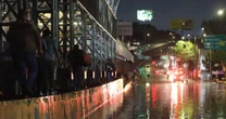 Lluvias dejan fallas en el Metro y encharcamientos en vialidades de CDMX