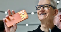 Tim Cook dejará la dirección de Apple; asumirá como CEO John Ternus