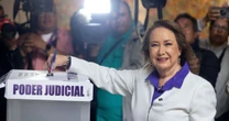El INE indaga denuncia contra Yasmín Esquivel por presunto plagio de tesis