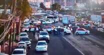 Manifestantes bloquean la carretera México-Toluca