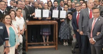 Sheinbaum firma acuerdo para la expedición del Certificado Laboral de Agroexportación