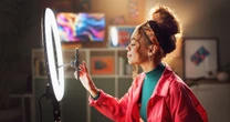 Los youtubers ya no sólo crean contenido, también crean nuevos negocios