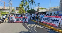 Familiares y amigos marchan en Mazatlán por la desaparición de Carlos Emilio