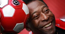 Histórico jersey de Pelé con el que ganó su primer Mundial rompe récord en subasta millonaria