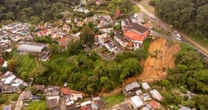 Lluvias torrenciales dejan 44 muertos en cuatro estados