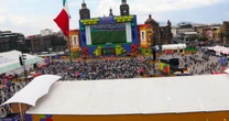 Autoridades decomisan alcohol a personas que buscan ingresarlo al Fan Fest del Zócalo CDMX