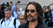 Policía acusa formalmente a Russell Brand de violación y agresión a 4 mujeres