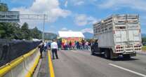 Bloqueo en la autopista México-Puebla cumple más de 20 horas