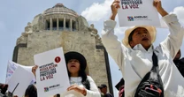 La industria de doblaje urge regular la IA ante clonación de sus voces