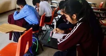 México estanca gasto en educación: invierte cuatro veces menos que la OCDE