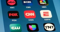 Bezos, Ellison y los gigantes tech avanzan en el control de los medios de comunicación