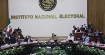 Exconsejeros del INE piden que reforma electoral se construya por consenso