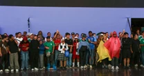La lluvia no asusta a aficionados en el Fan Fest del Zócalo de CDMX