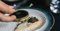 Cómo la antiquísima cultura del caviar conquista los paladares del mundo