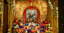Qué debe llevar una ofrenda del Día de Muertos y qué significa cada elemento