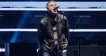 "Nos da igual con quién anden": Oasis se burla de la kiss cam de Coldplay