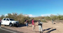 Hallan cuerpos de tres niñas y su mamá en carretera de Sonora