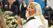 Demandan a Lizzo por canción que hace referencia a Sydney Sweeney