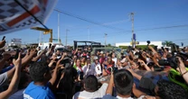 Pobladores de Poza Rica reclaman a Sheinbaum por respuesta ante inundaciones
